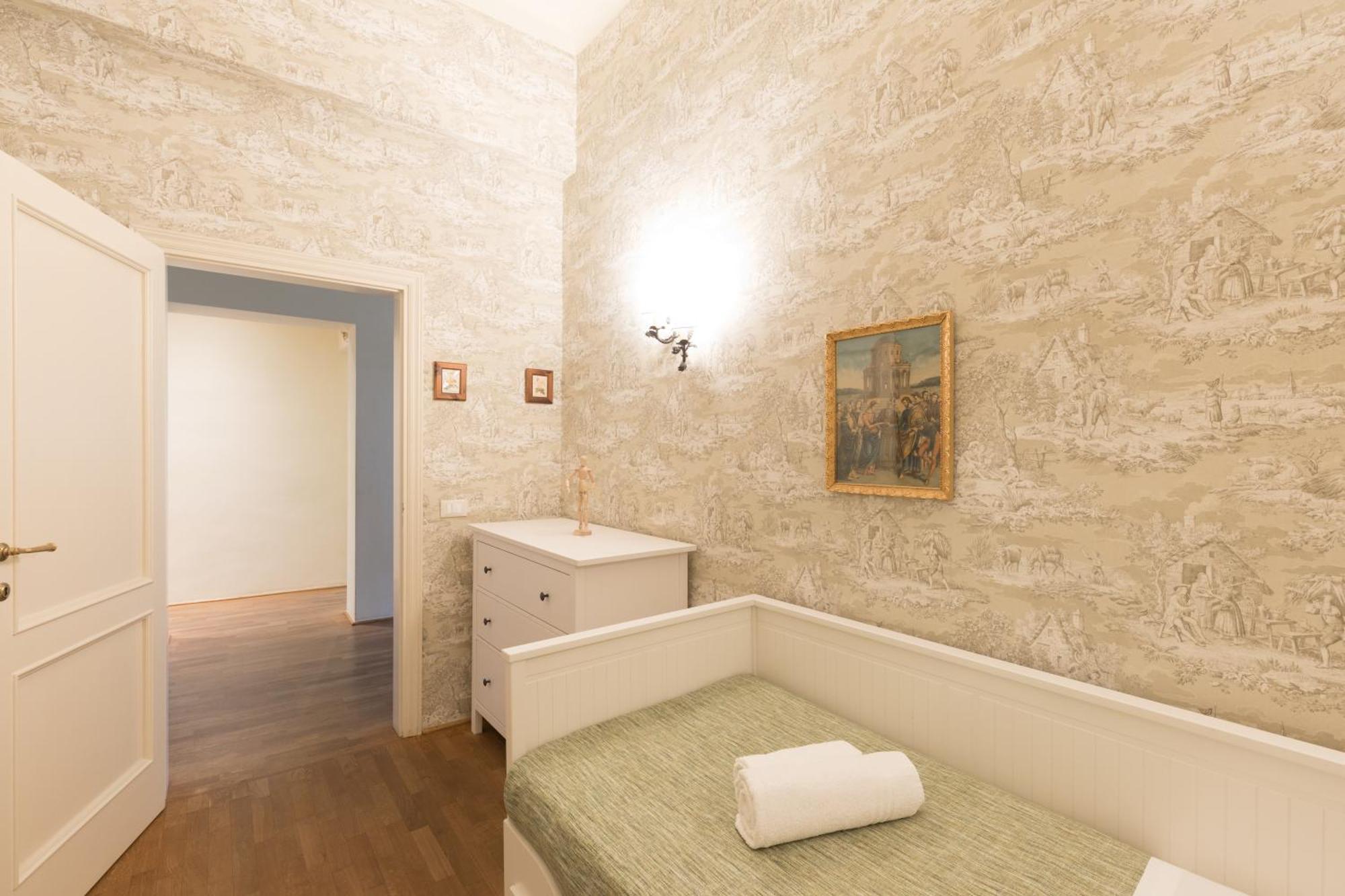 A Touch Of History, In Santa Reparata Florence Exterior photo