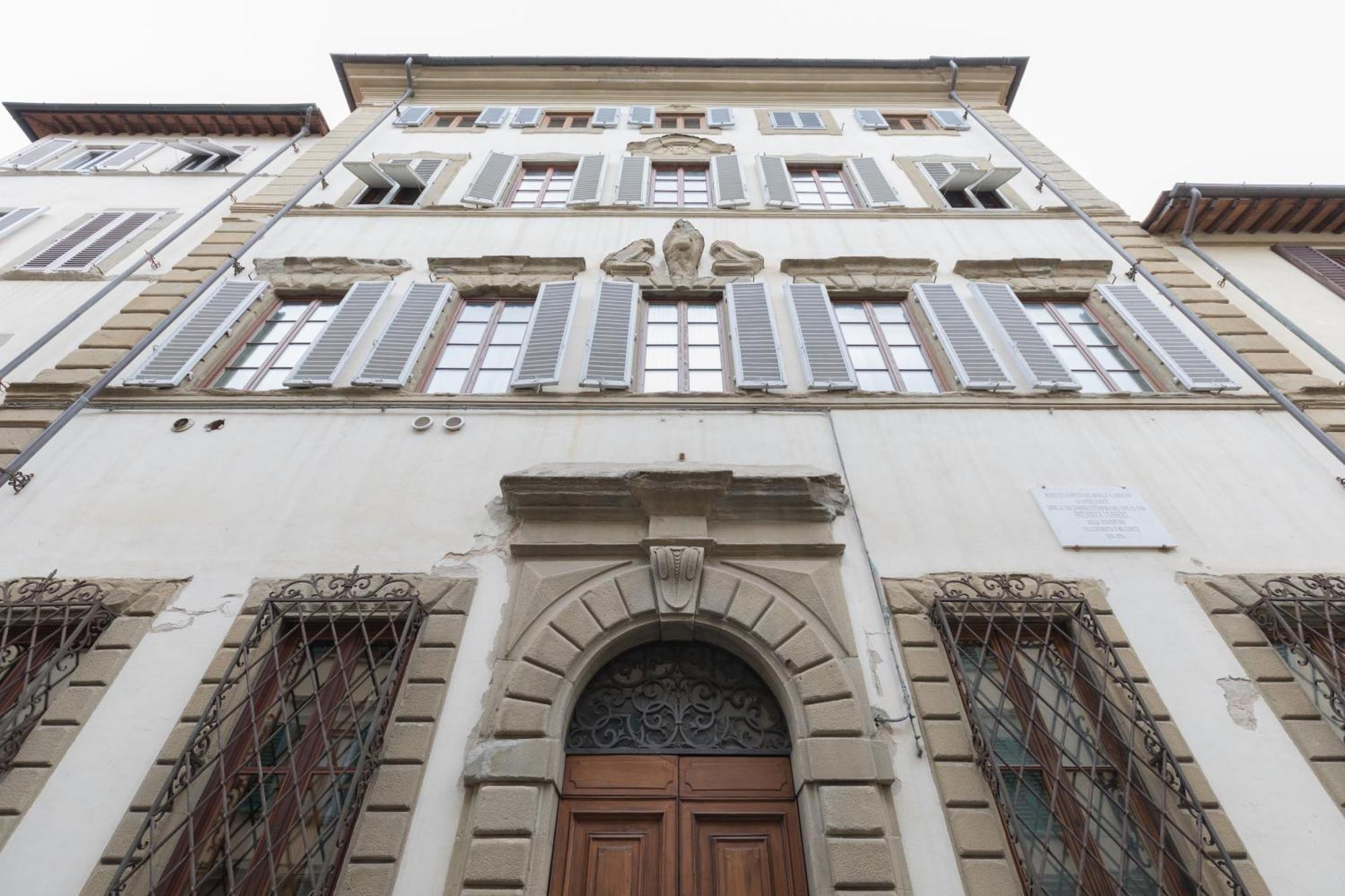 A Touch Of History, In Santa Reparata Florence Exterior photo
