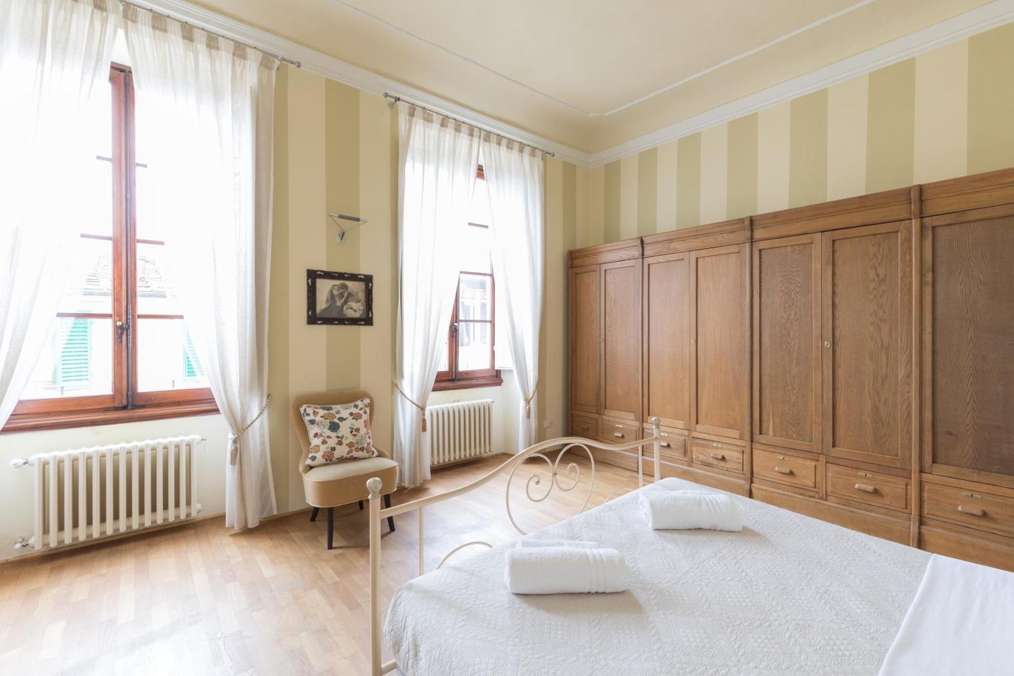 A Touch Of History, In Santa Reparata Florence Exterior photo
